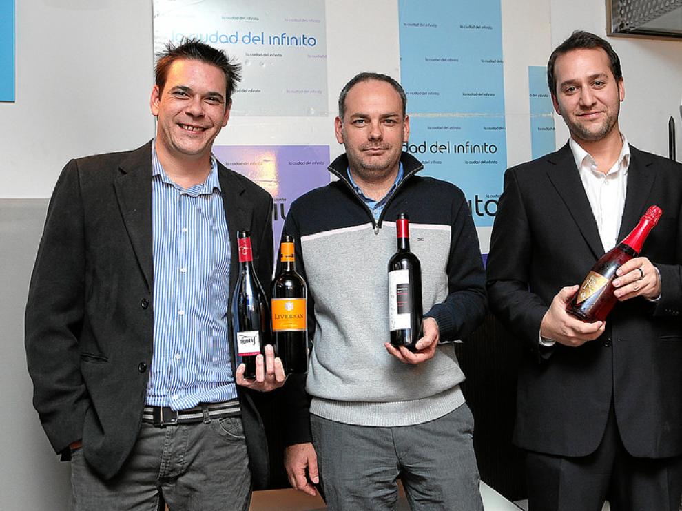 Ismael Ardid, Christophe Chapillon y César Langa, durante la cata en_La Ciudad del Infinito.