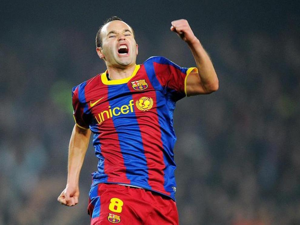 Iniesta celebra el gol que abría el marcador ante el Málaga.