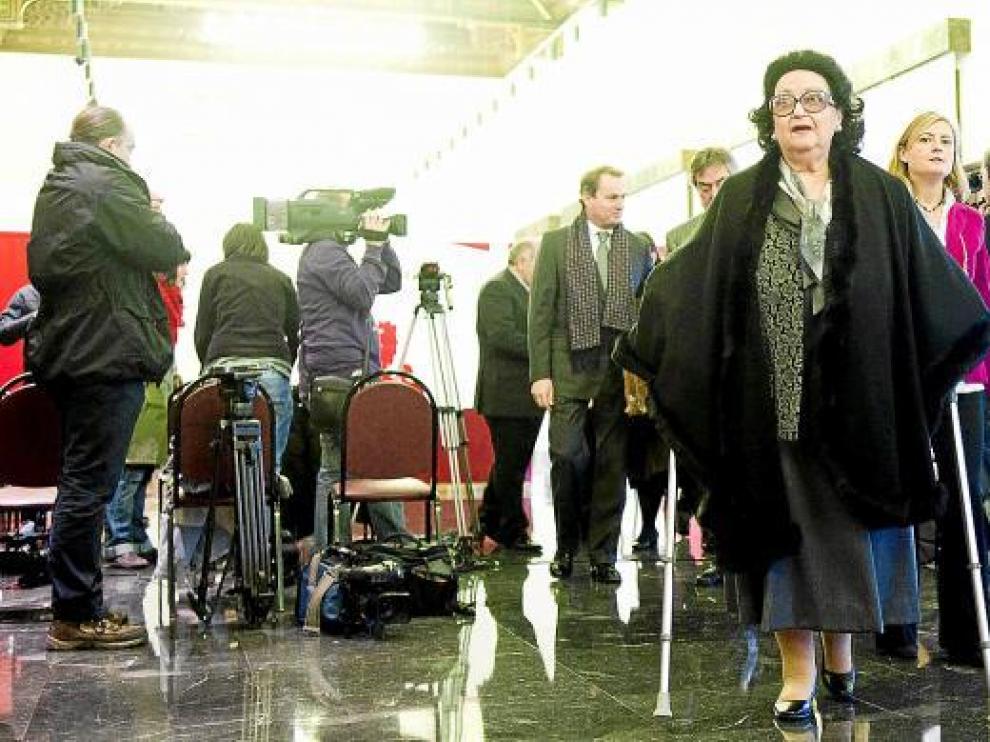 La soprano Montserrat Caballé, ayer, en el salón de recepciones del Ayuntamiento de Zaragoza.