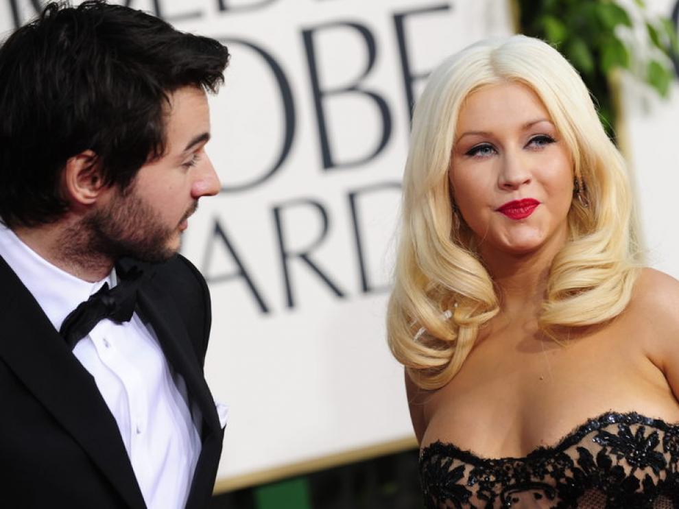 Christina Aguilera con su novio, en la alfombra roja de los Globos de Oro