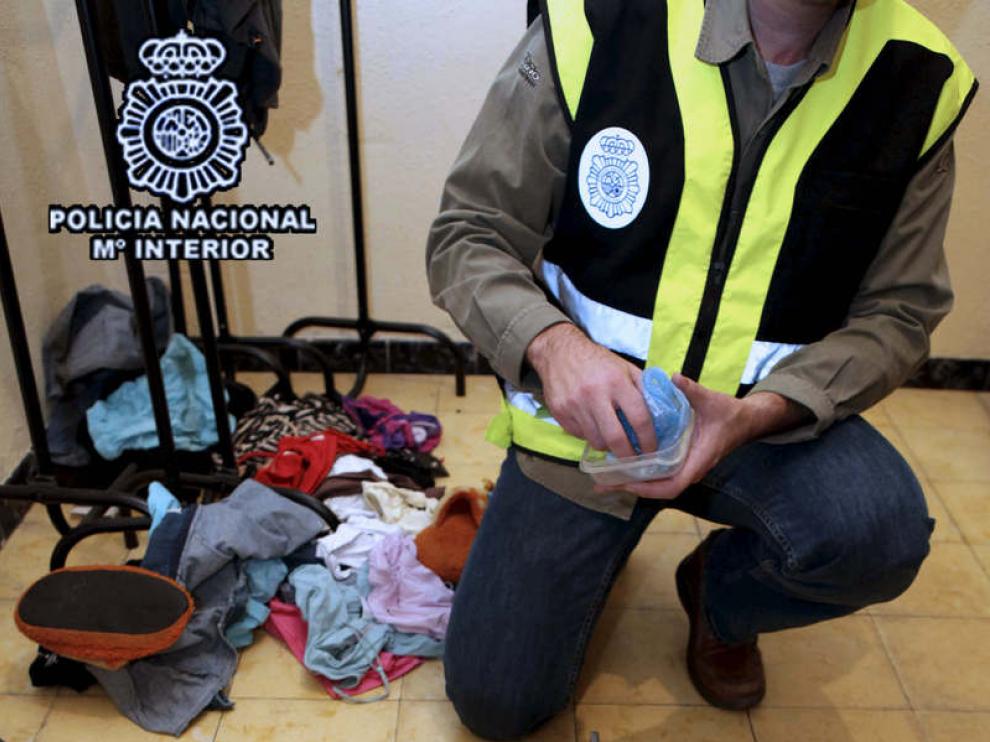 Algunas de las pertenencias incautadas por la Policía