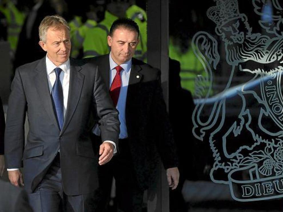 Blair sale ayer tras declarar ante la comisión sobre la intervención en la guerra de Iraq.
