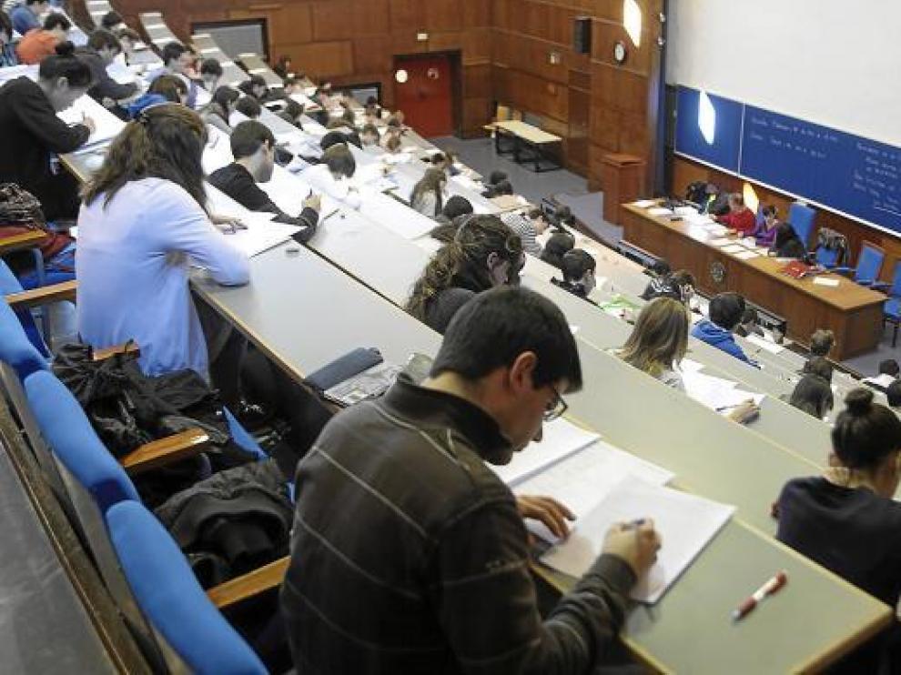 Los alumnos estuvieron muy concentrados durante las pruebas matemáticas.
