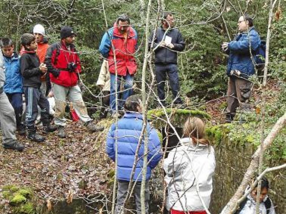 Más de 30 personas participaron en la excursión guiada.