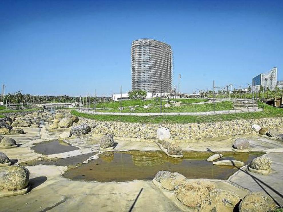 El Parque del Agua, en la imagen, está abierto desde junio de 2008.