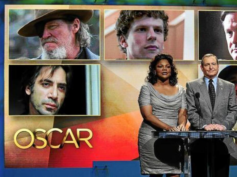 La actriz Mo'Nique y el presidente de la Academia de Hollywood, Tom Sherak, anunciando los candidatos.