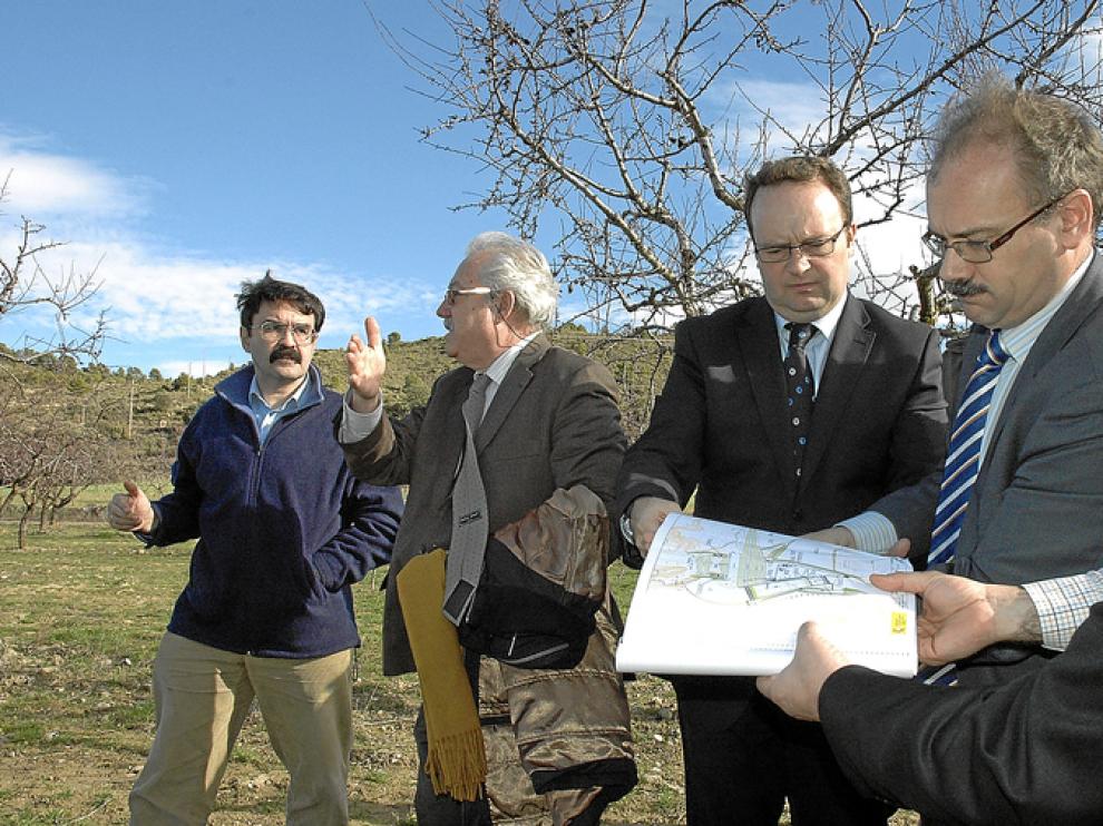 El pasado 12 de enero, el director general de Calidad y Evaluación Ambiental, Jesús Huertas, viajó a la zona afectada por el embalse para conocer los detalles de la obra.