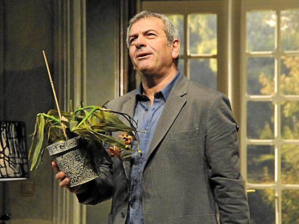 Carlos Sobera, encarnando a Oliver Rose en 'La guerra de los Rose'.