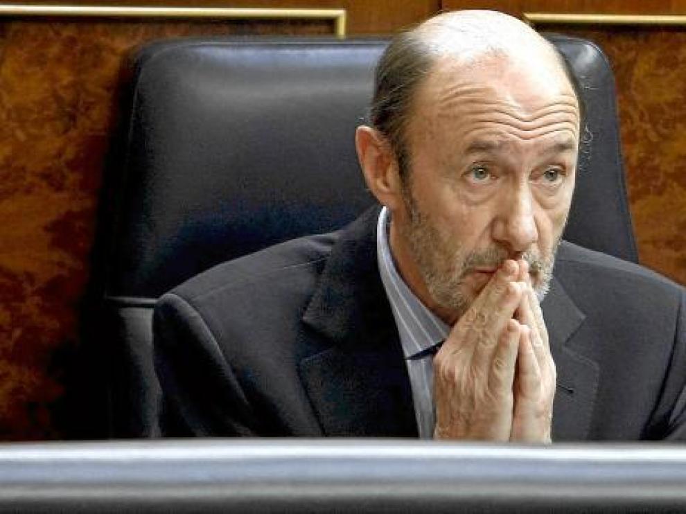 Alfredo Pérez Rubalcaba, durante la sesión de control al Gobierno en el Congreso, ayer.