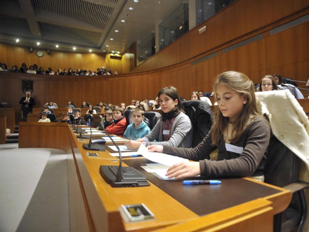 Pleno infantil en las Cortes de Aragón