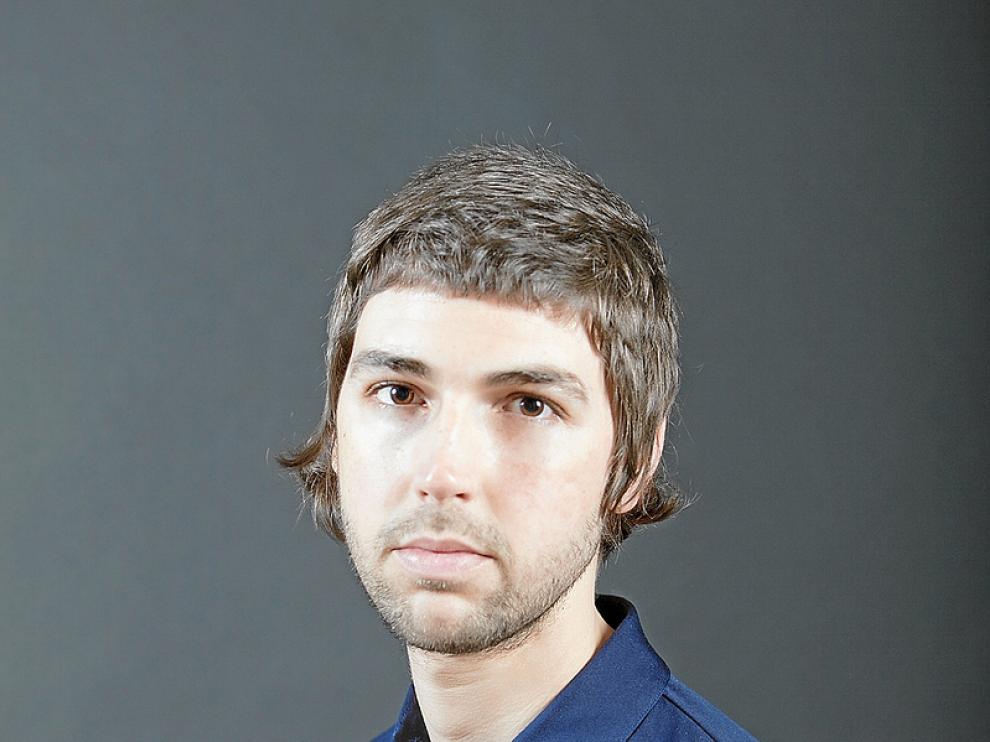 Autorretrato de Jorge Fuembuena que inaugura hoy 'Holidays' en Madrid, en La Casa Encendida. Dos fotografías o fotorrelatos de Asunción Balaguer
