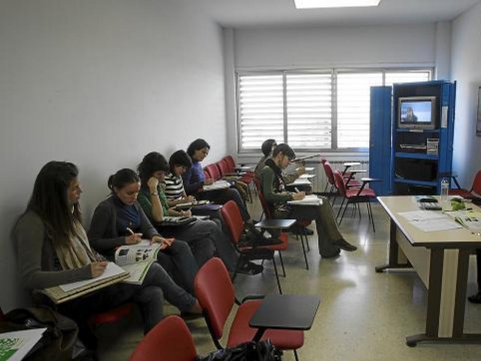 Un grupo de alumnos durante una clase en el Centro Universitario de Lenguas Modernas.