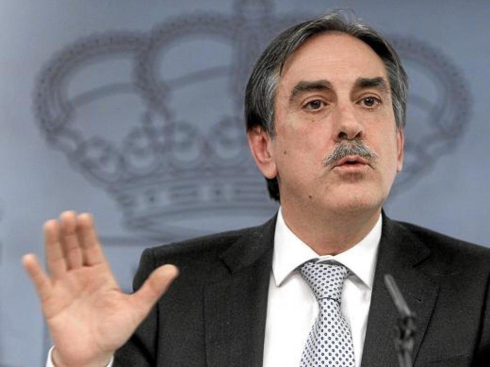 El ministro de Trabajo, Valeriano Gómez