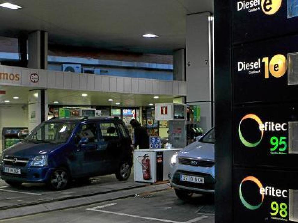 La gasolina acusa ya la subida de los precios del petróleo.