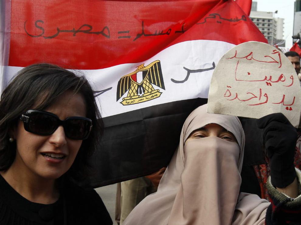 Siguen los manifestantes reunidos en la plaza Tharir para pedir cambios en Egipto