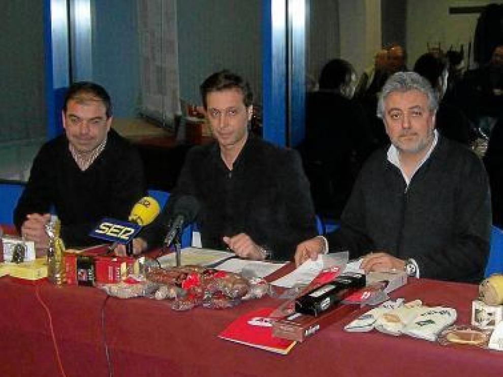 Betorz, en el centro, durante la presentación del consorcio.