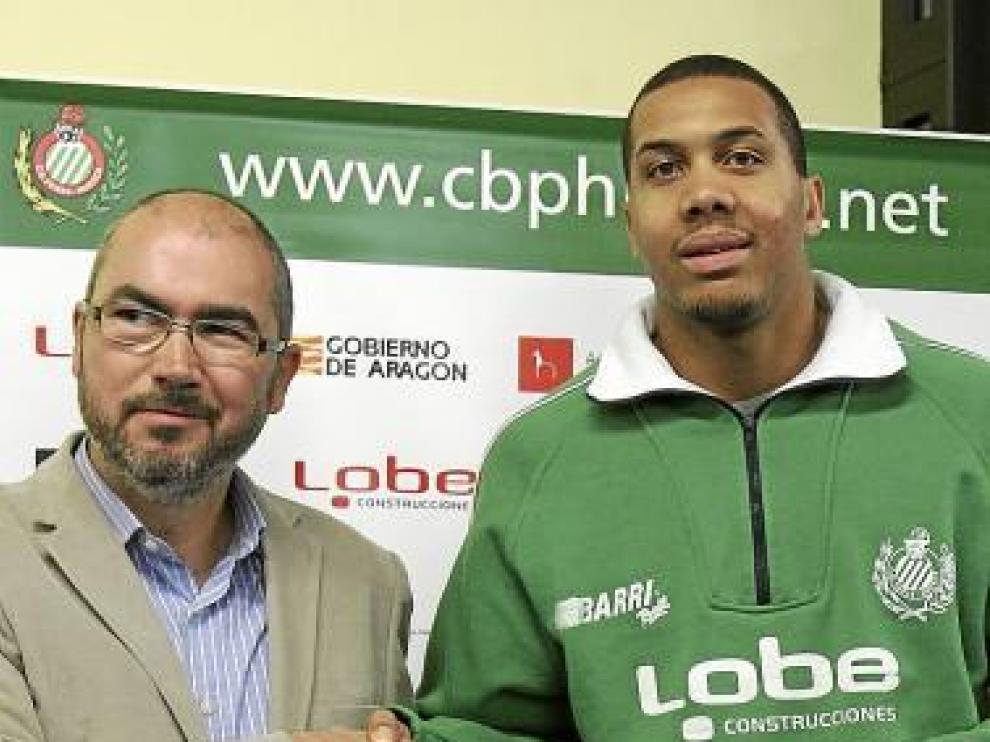 El presidente Rincón, ayer, junto a Guilleume Yango.