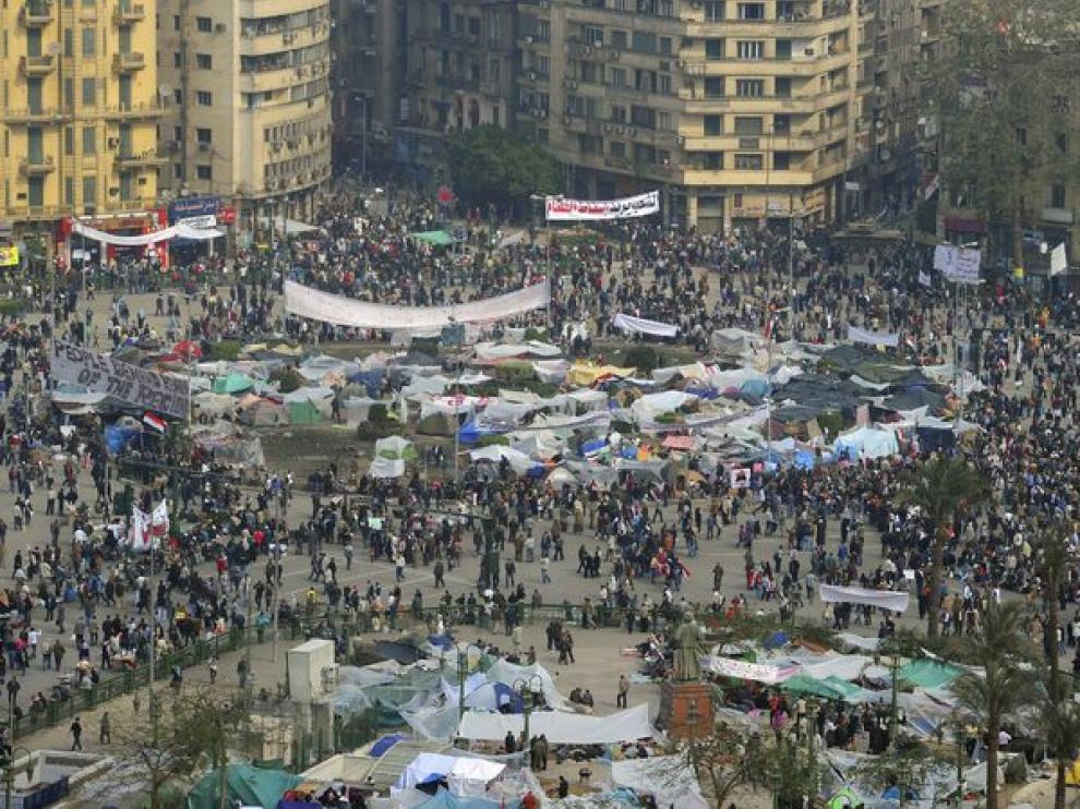 Las manifestaciones continúan en el centro de El Cairo