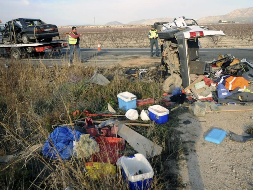 Los coches implicados quedaron destrozados