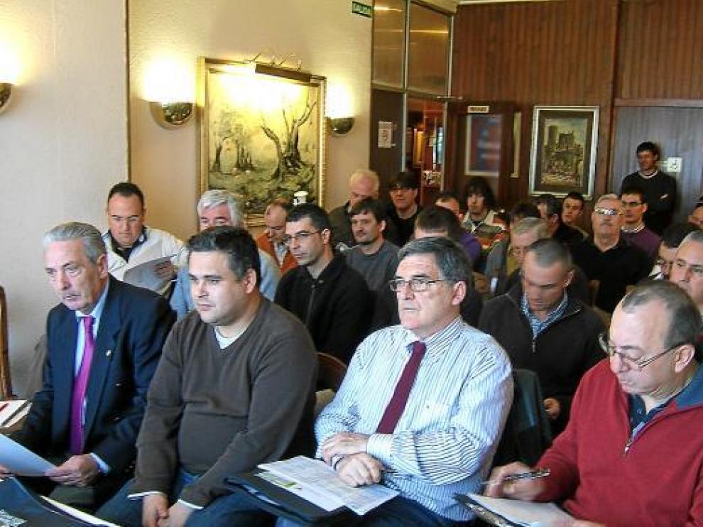 Participantes en la asamblea del pasado sábado de los clubes de pesca altoaragoneses.