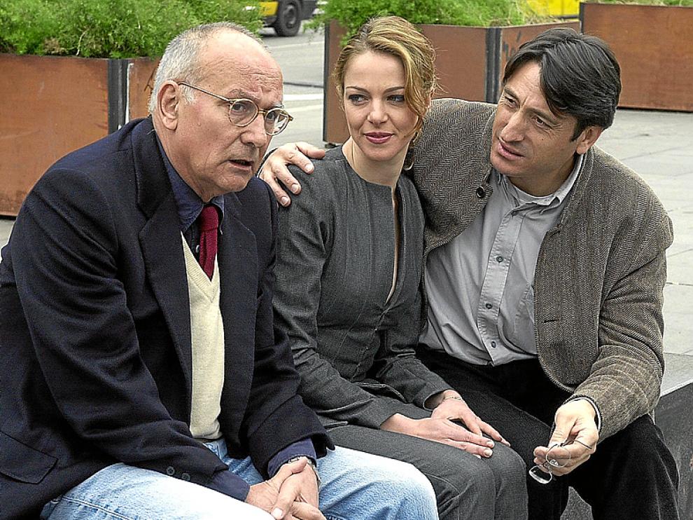 El realizador con Claudia Guerini y con Carmelo Gómez, en 2004