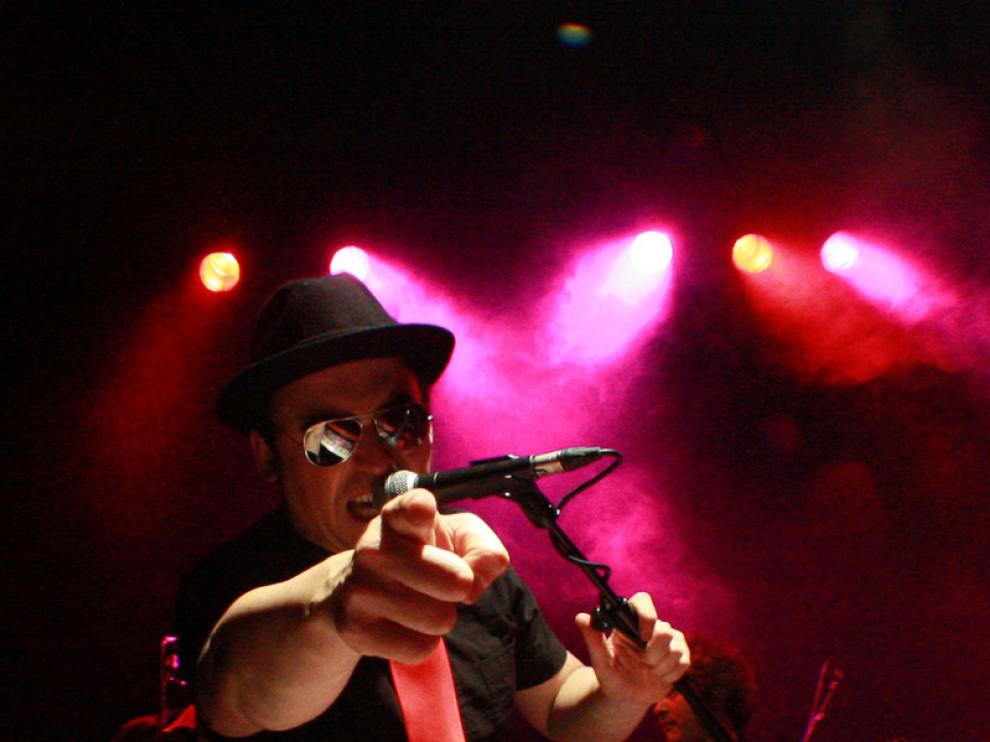Cuti, en concierto