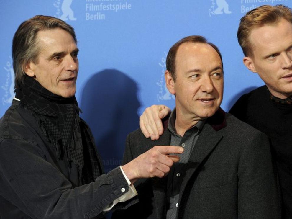 Jeremy Irons, Kevin Space y el británico Paul Bettany