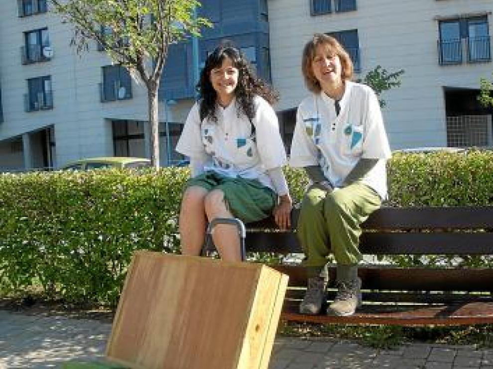 Rut y Marian, de la PAI. Especialistas en Educación Física y Lengua y Literatura, respectivamente, no han llegado a ejercer. El teatro pudo más.