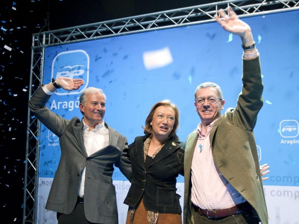 Eloy Suárez, Luisa Fernanda Ruid y Alberto Ruiz Gallardón, esta mañana en Zaragoza
