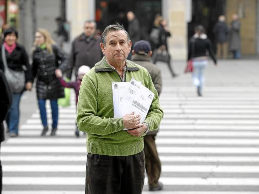 José Luis, con la sentencia que pone fin a un largo año de trámites burocráticos.