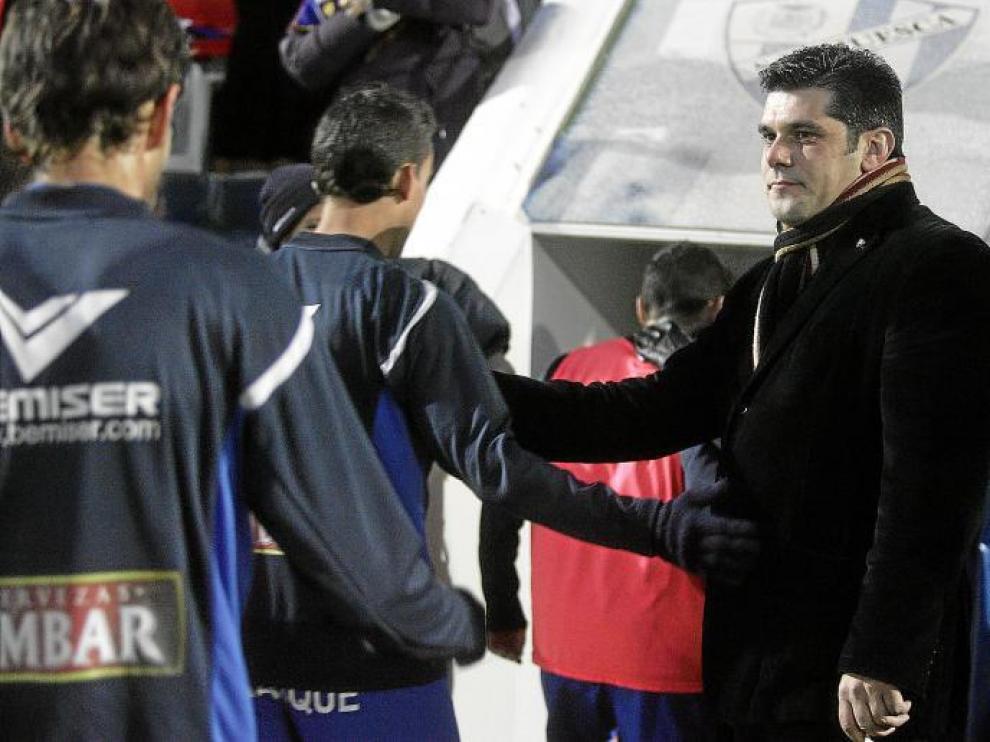 Losfablos saluda a los futbolistas a la conclusión del partido de hace dos meses contra el Granada.