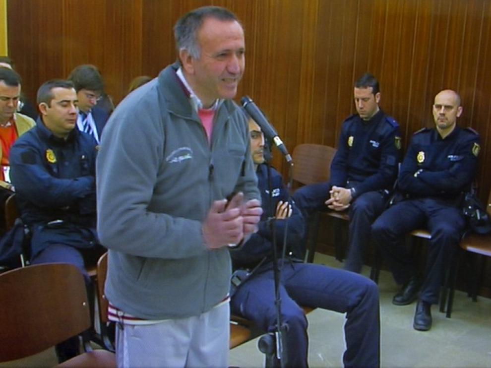 Santiago del Valle, acusado en el caso Mari Luz, durante el juicio.