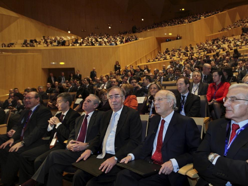 Amado Franco Lahoz y José Luis Aguirre Loaso en la asamblea de la entidad