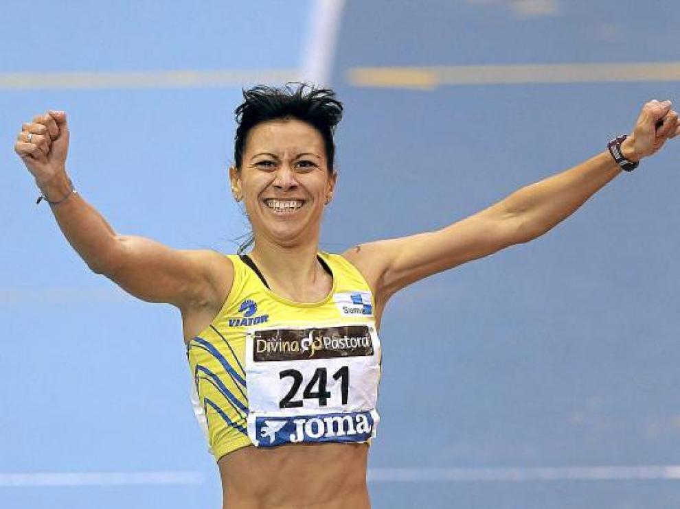 Isabel Macías, en el momento de proclamarse campeona de España de 1.500.