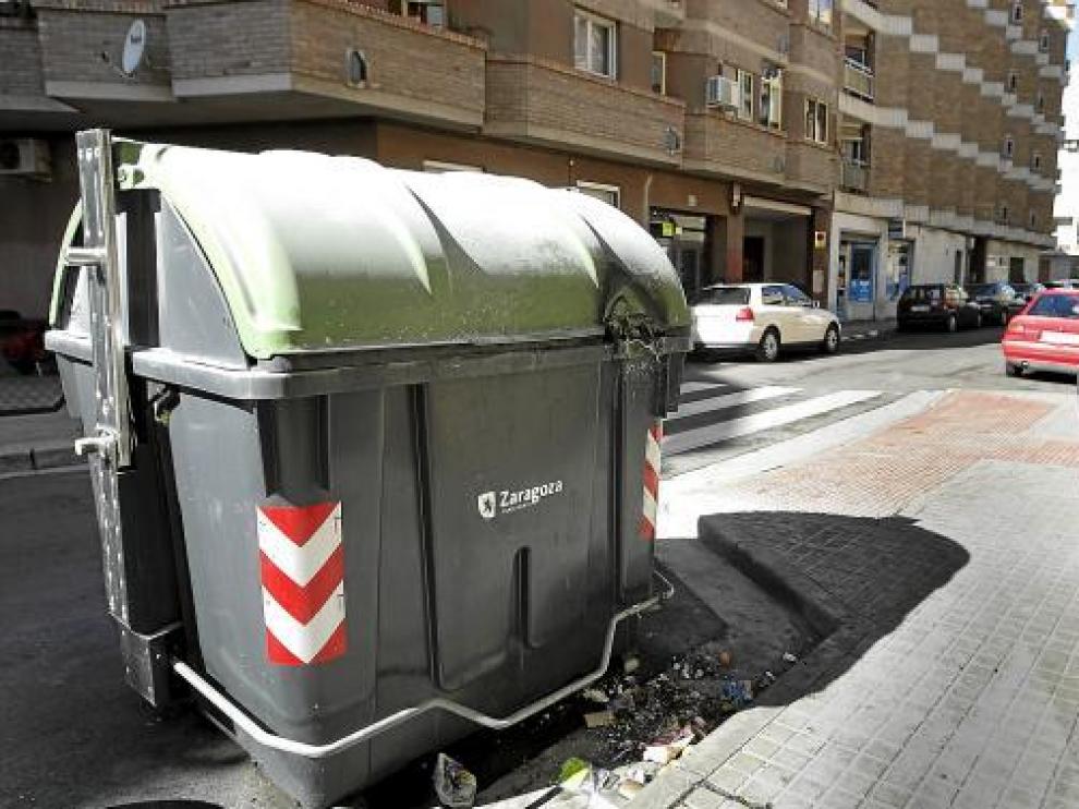 Este contenedor resultó parcialmente dañado porque el fuego se pudo sofocar a tiempo.