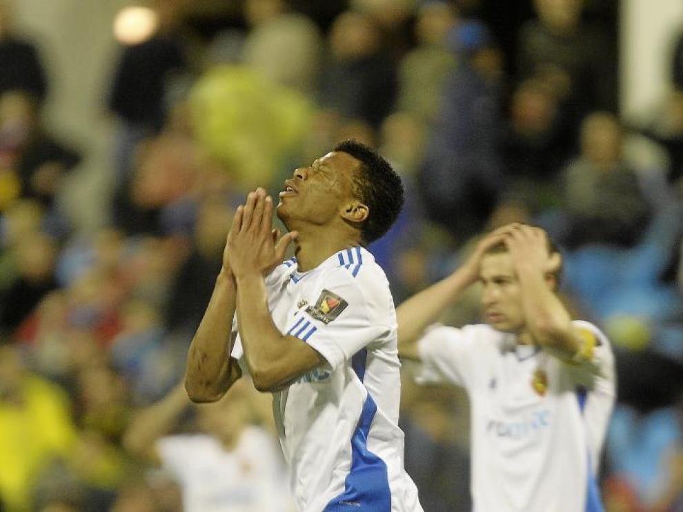 Uche se lamenta tras enviar al larguero su remate del sábado ante el Atlético de Madrid en los últimos minutos del partido.
