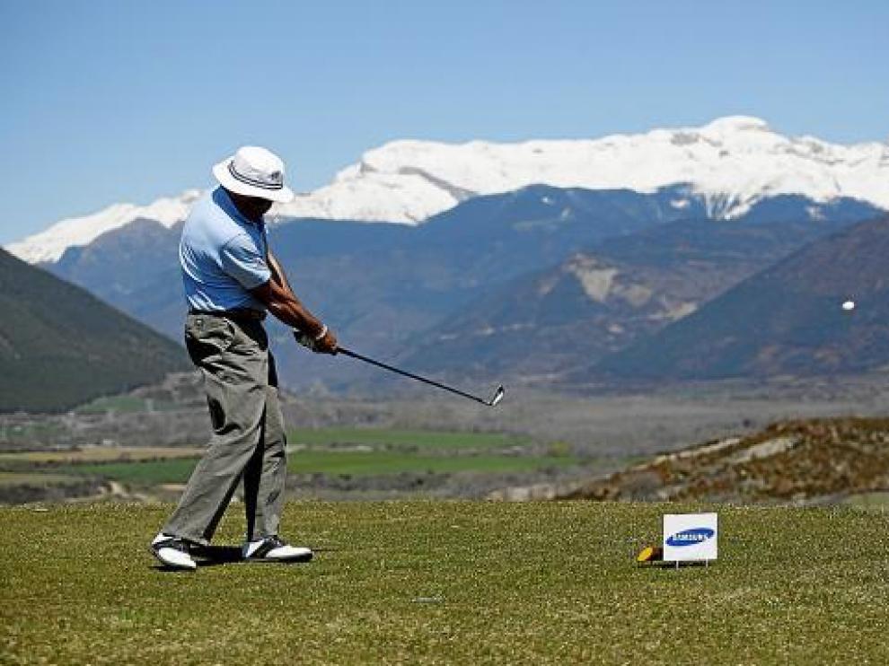 Un participante del Nacional de esquí y golf en la pasada edición en Margas.