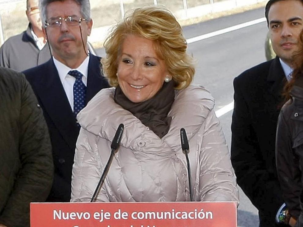 Esperanza Aguirre durante la comparecencia en la que ha anunciado su enfermedad.