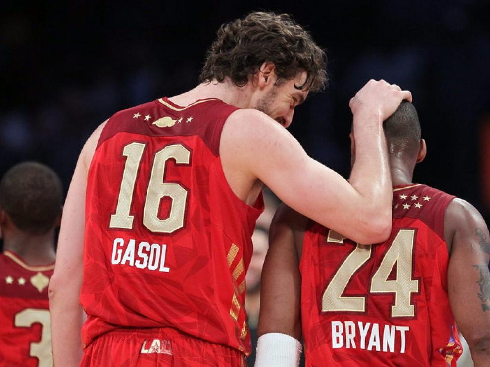 El dúo de Lakers durante el encuentro