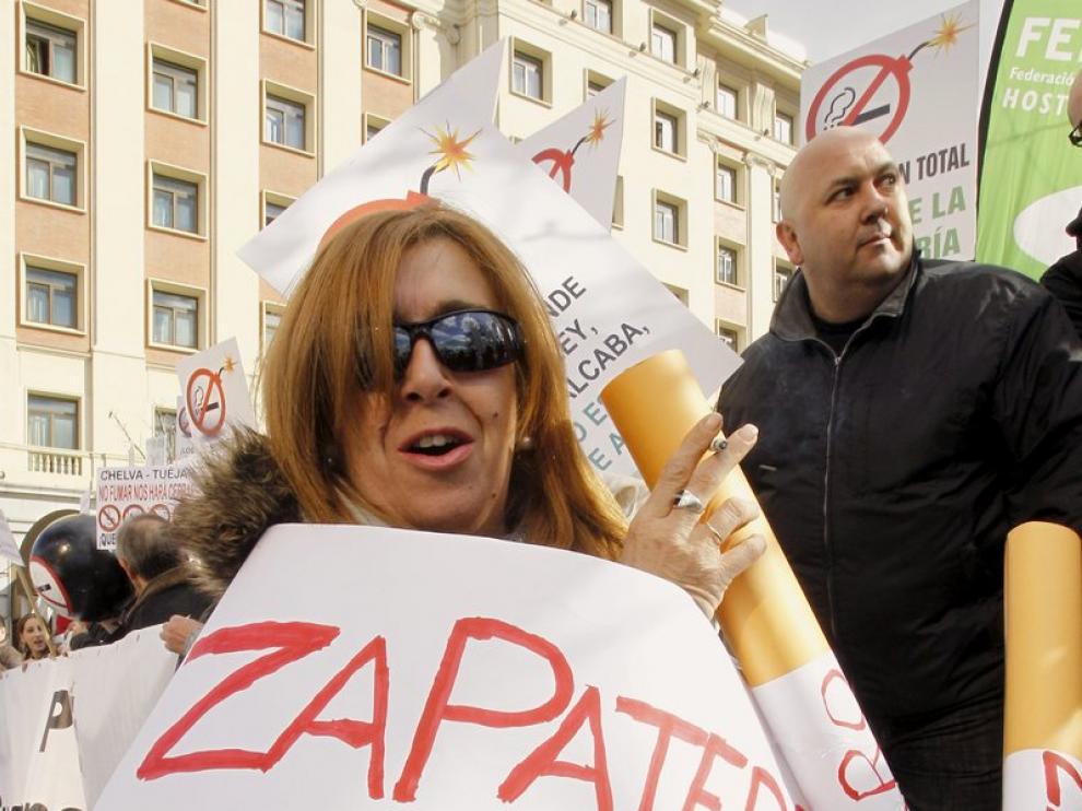 Hosteleros se manifiestan en contra de la Ley Antitabaco en Madrid