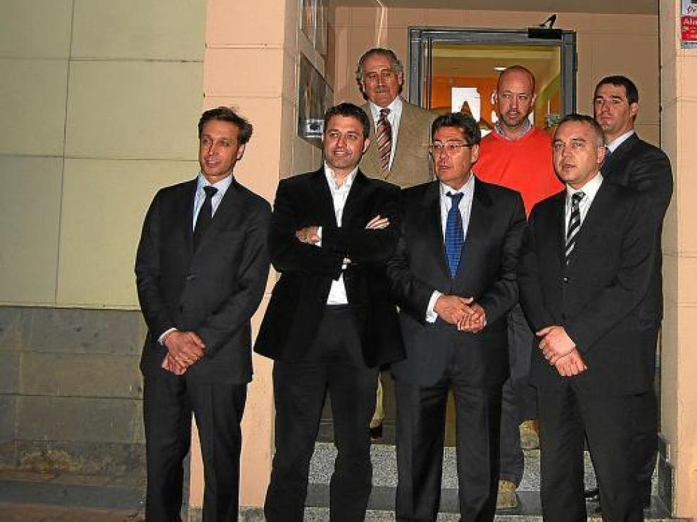 Aliaga, con los representantes de los empresarios del Somontano, ayer en Barbastro.