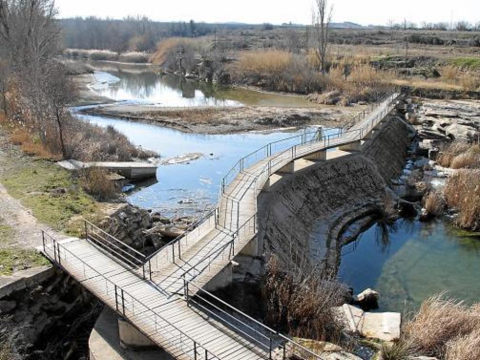 Imagen del azud para remansar las aguas del río Guadalope, en Alcañiz.