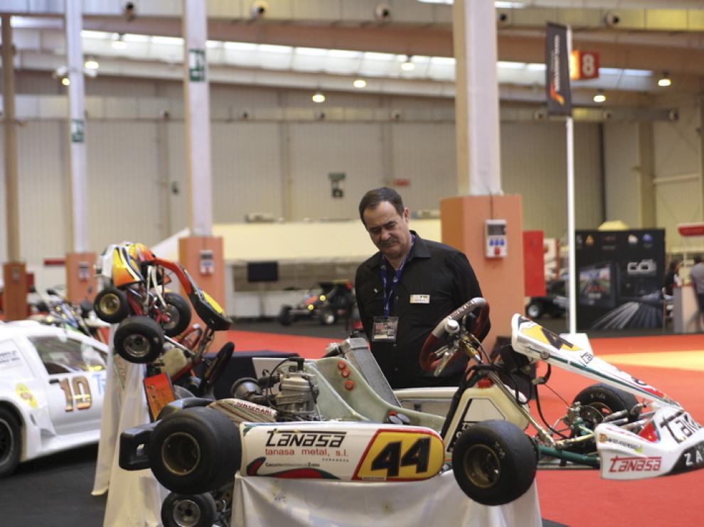 Un kart expuesto en la Feria