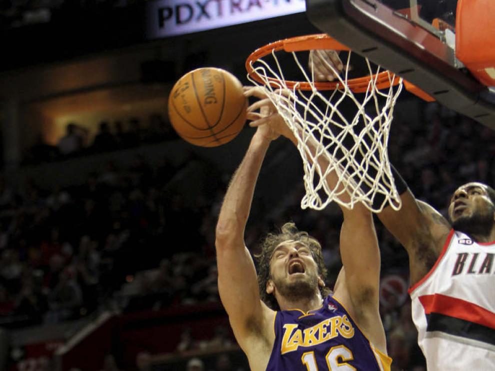 Pau Gasol, jugador de los Lakers en el partido ante los Blazers.