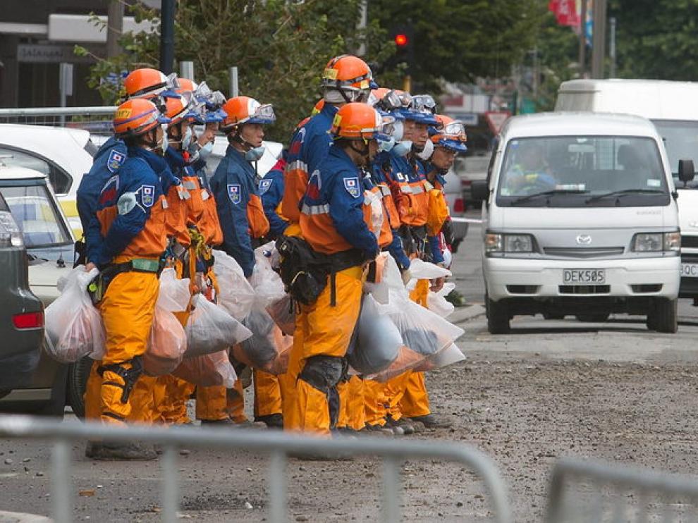 Miembros de los grupos de rescate en Nueva Zelanda