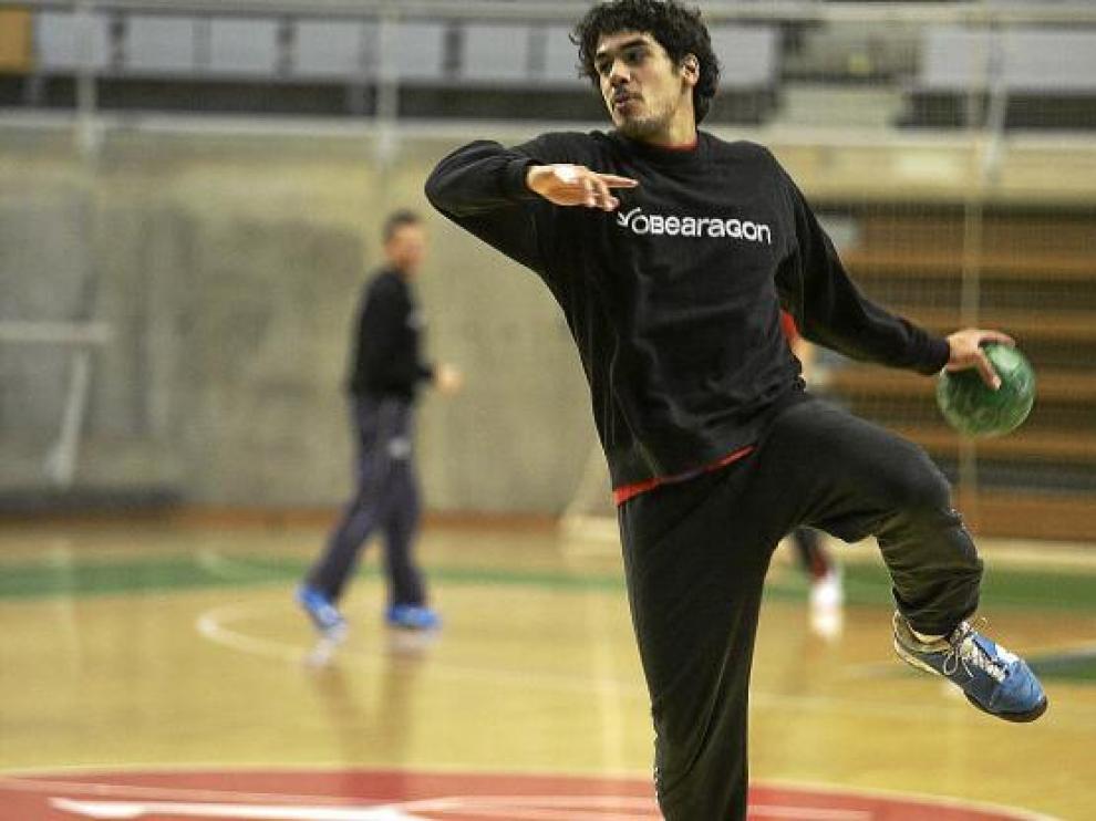 Rodrigo Salinas, en la imagen, militó la pasada temporada en el Pines Badajoz.