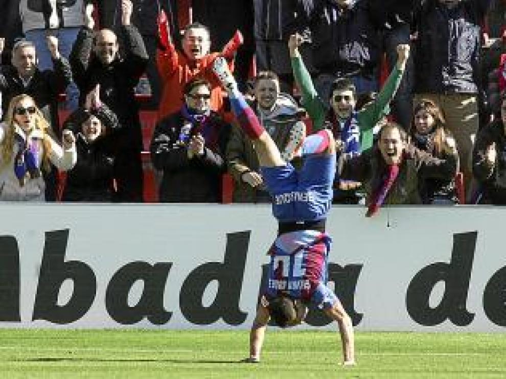 La voltereta de Gilvan es sinónimo de gol.