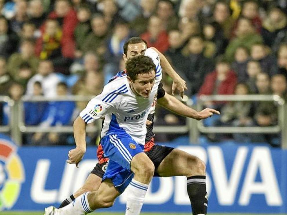 Ander Herrera conduce un balón en el partido ante el Racing de Santander.