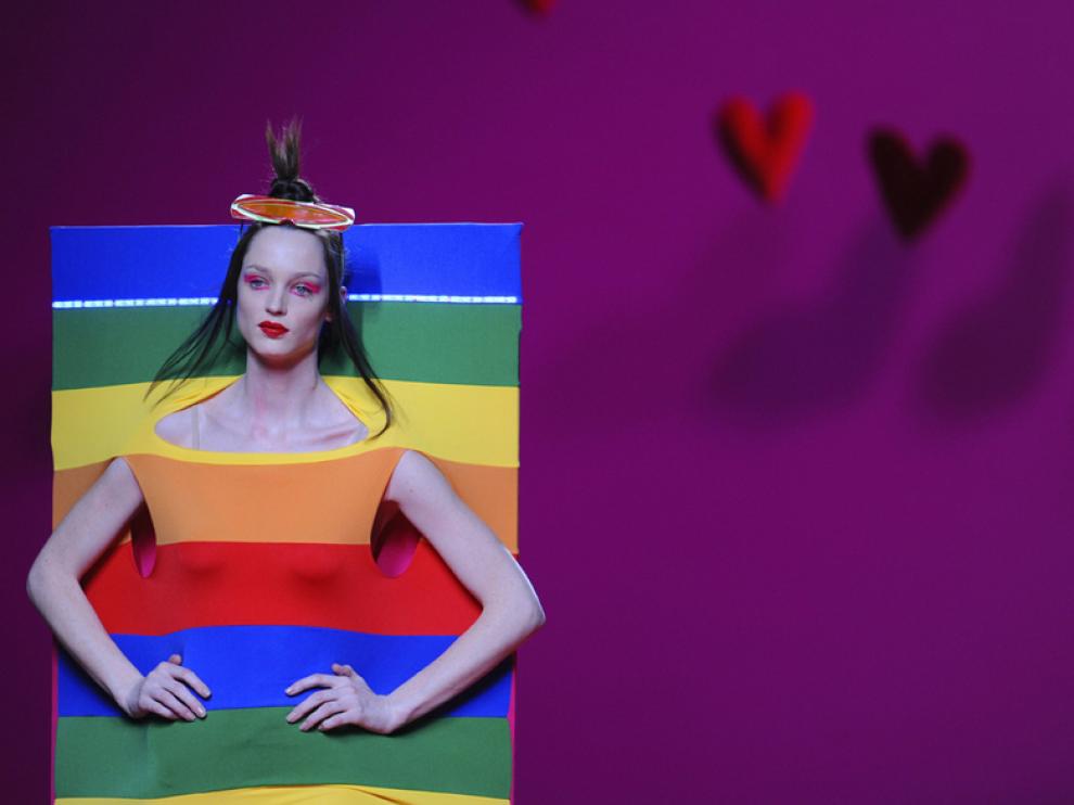 Del mismo tono que el fondo de esta imagen fue el primer colorante artificial