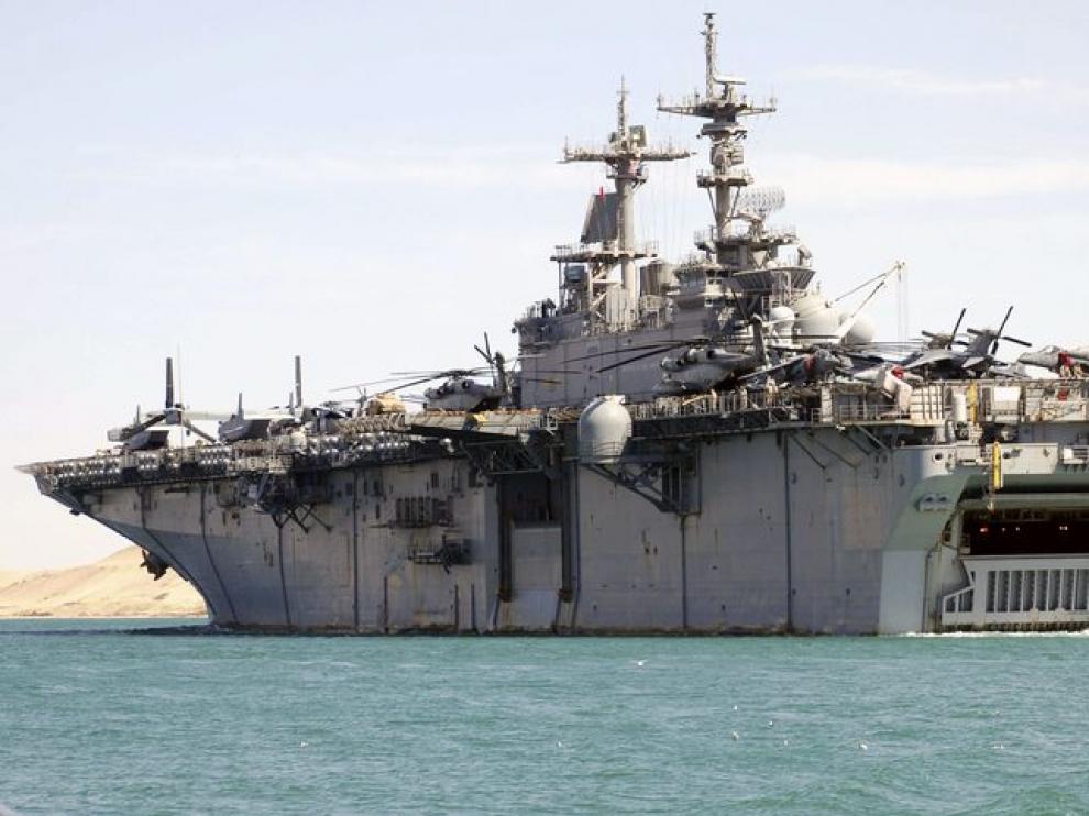 El buque anfibio estadounidense USS Kearsarge